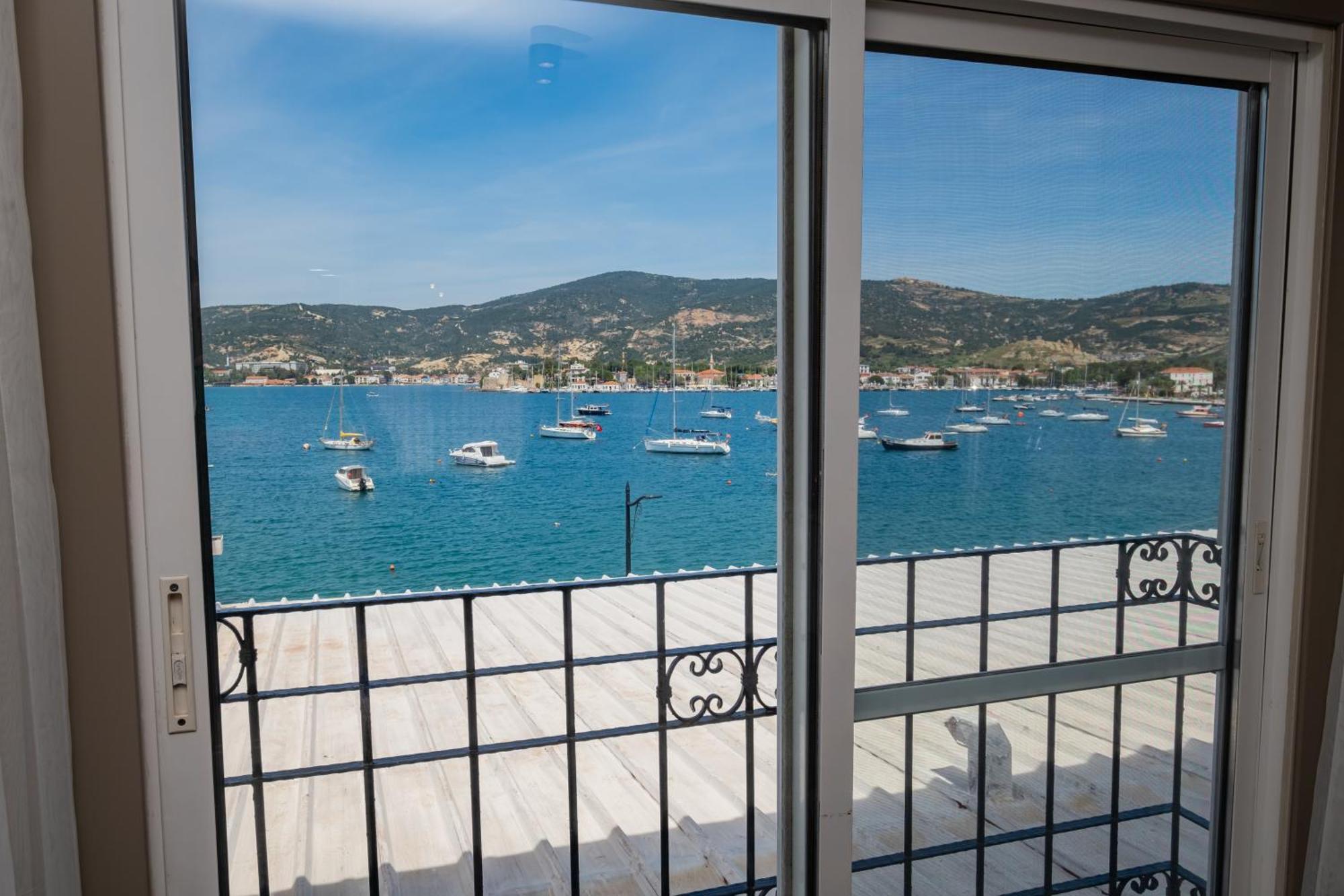 Bd Suites Foca Exterior photo
