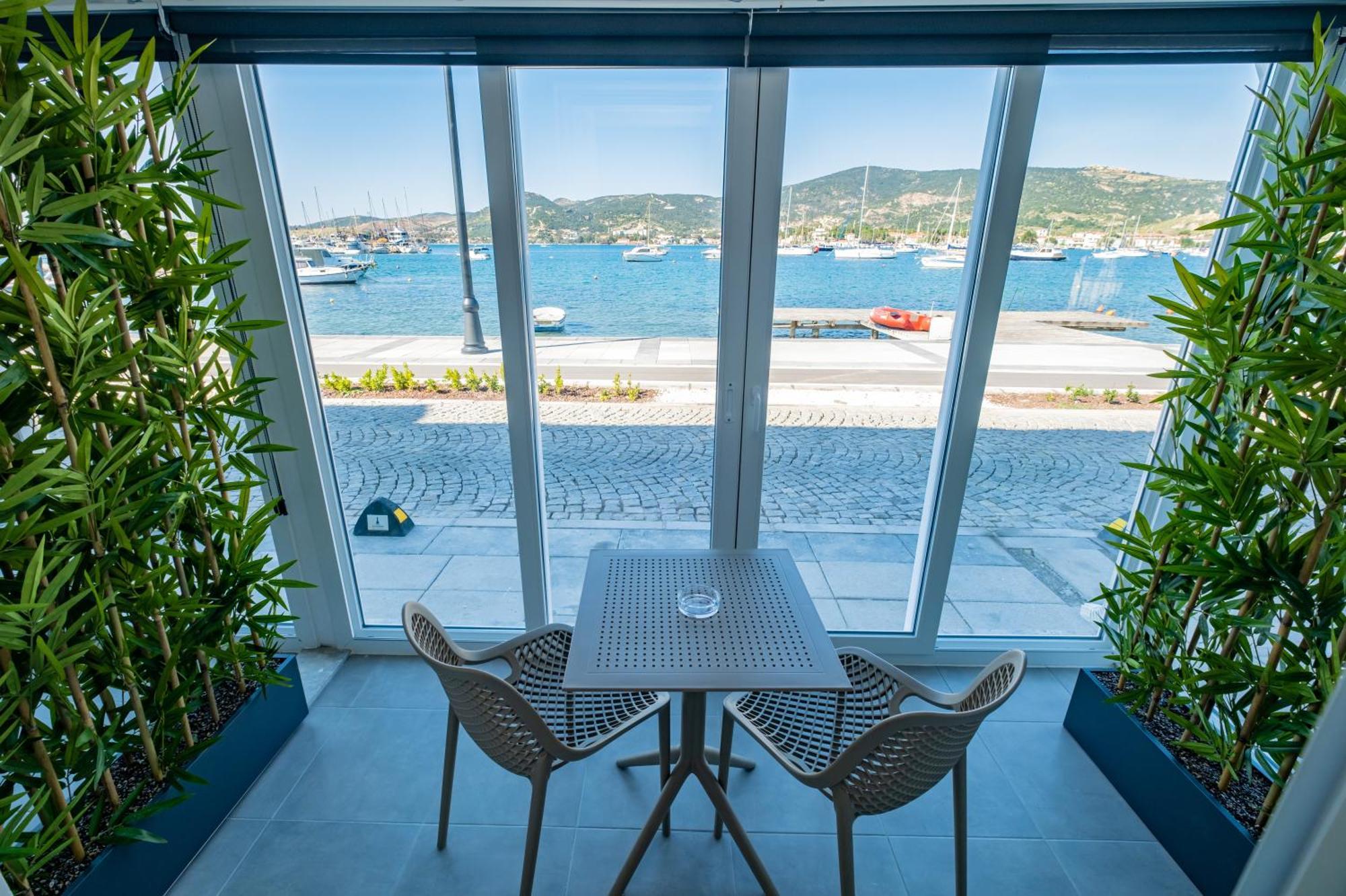 Bd Suites Foca Exterior photo
